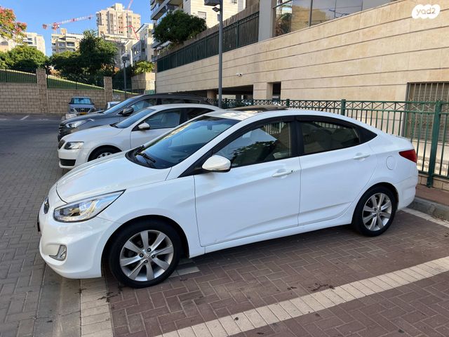 יונדאי אקסנט i25