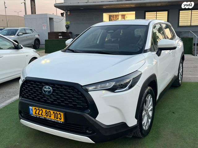 מודעת רכב טויוטה קורולה קרוס