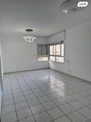 ליאון בלום 62