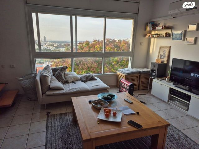 מגדל הלבנון 28