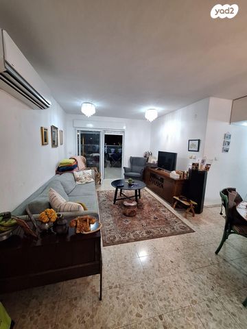 אהרון בוגנים 8