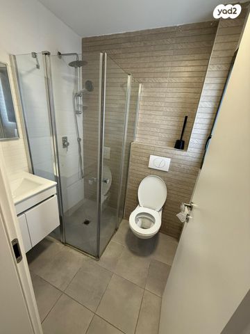 גג/ פנטהאוז, דרך עכו חיפה 150, מרכז העיר, סביניה, הוותיקה, קרית ביאליק