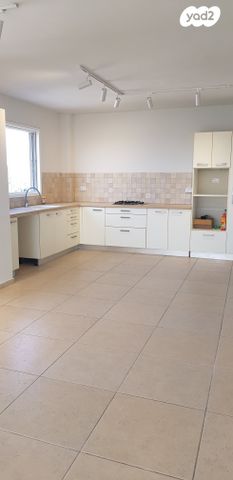 גג/ פנטהאוז, ישורון 29, רמתיים, הוד השרון