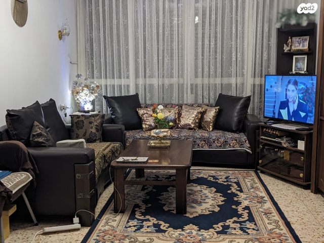 דירה, הרצל 140, ג' / מרכז מזרח העיר, רחובות