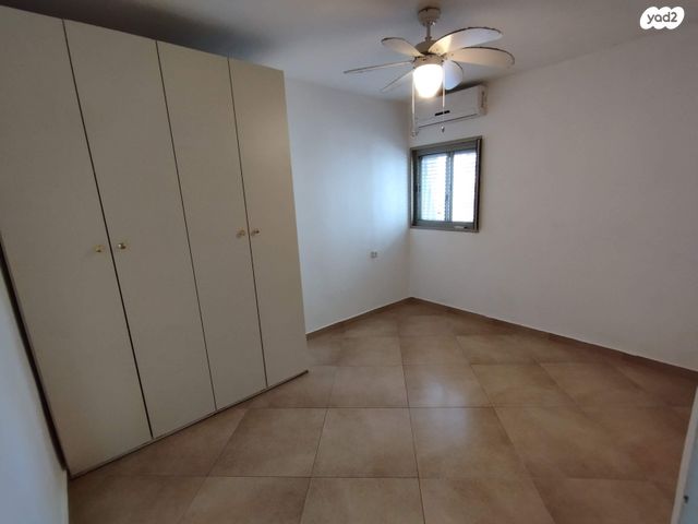 דירה, משה דיין 34, בן גוריון, חולון