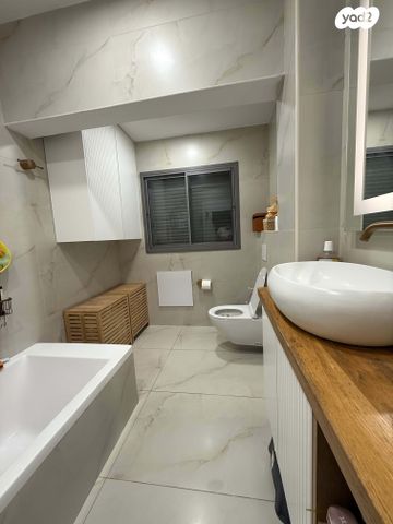 דירת גן, אלון 3, גדרה הצעירה, גדרה