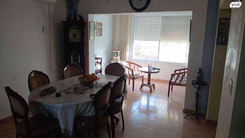 בית פרטי/ קוטג', גפן 12, החורש, חריש