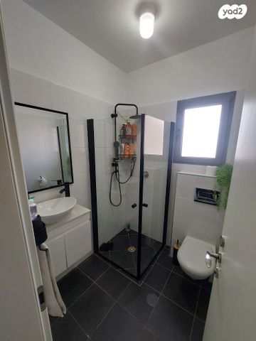 דירה, הרבי מלובאוויטש 4, השחר, דימונה