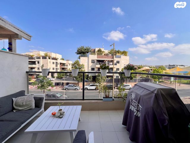 דירה, שדרות רפאל סויסה 24, בר לב, מזכרת בתיה