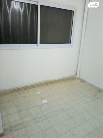 דירה, ישראל רוקח 15, שכונה י"א, באר שבע