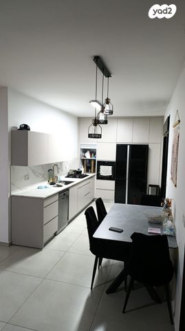 דירה, יהודה הלוי 10, רמב"ם, ראשון לציון