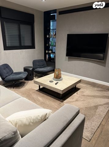 גג/ פנטהאוז, חד נס 29, נגבה, רמת גן