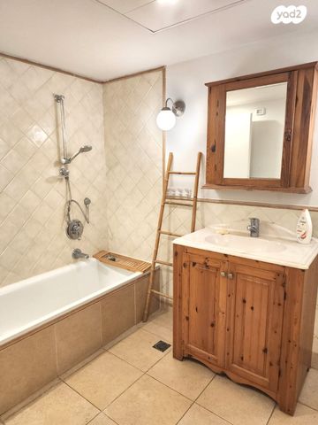 גג/ פנטהאוז, ישורון 29, רמתיים, הוד השרון