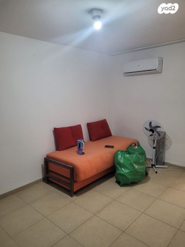 דירה, יוסף שפרינצק 1, שכונת הורדים, קרית שמונה