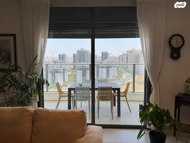 ניסים אלוני 4