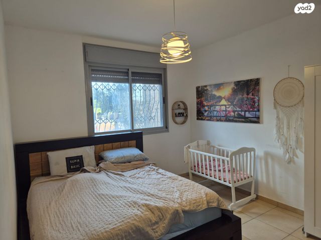 א.ד. גורדון 4