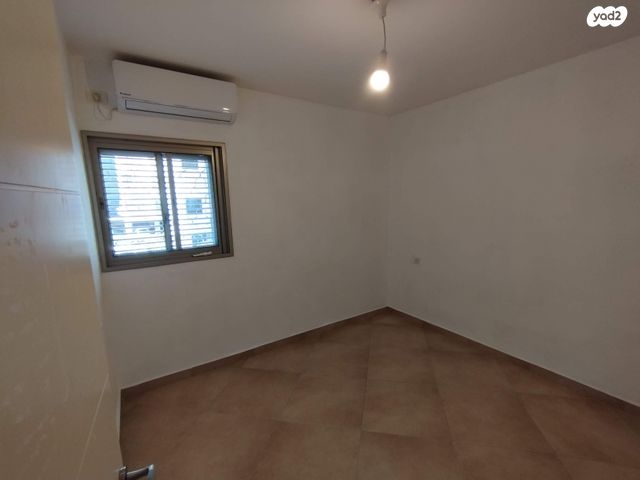 דירה, משה דיין 34, בן גוריון, חולון