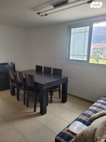 דירה, יוסף שפרינצק 1, שכונת הורדים, קרית שמונה