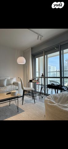 דירה, נחל איילון 13, צור יצחק, צור יצחק