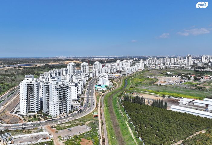 דירה, שדרות הרצל 14, נאות שמיר, יבנה