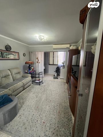 שדרות דגניה 12