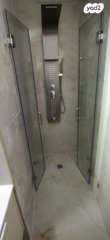 דירה, דם המכבים 19, הפרחים, מודיעין מכבים רעות