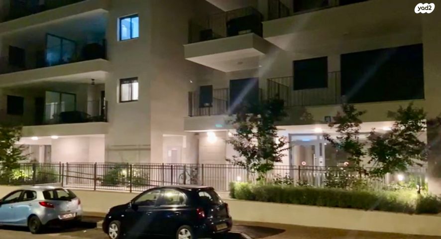 אוסטרובסקי 10