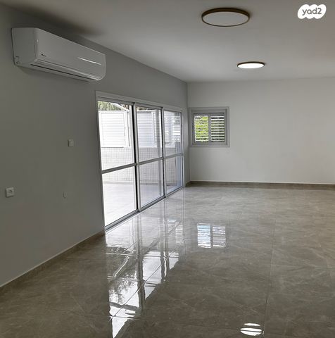 אסתר המלכה 4