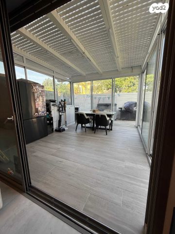 דירת גן, אלון 3, גדרה הצעירה, גדרה