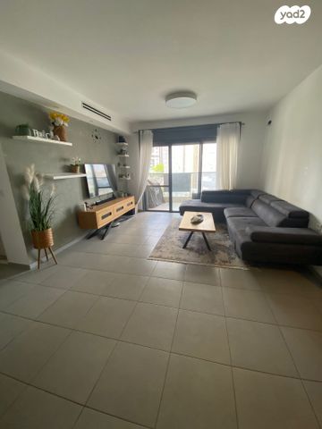 חנה רובינא 1