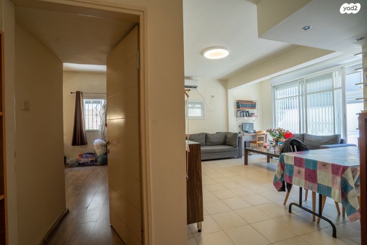 דירה, הצנחנים 2, גבעת הרמבם, גבעתיים