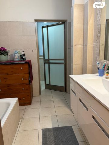 דירה, דרך דגניה 84, קרית השרון, נתניה