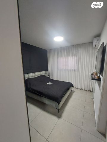 דירה, הרבי מלובאוויטש 4, השחר, דימונה