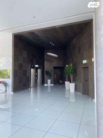 גג/ פנטהאוז, ישראל גלילי 2, קרית אילון, חולון