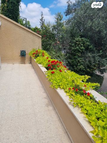 בית פרטי/ קוטג', רותם 53, שאר העיר, כפר ורדים