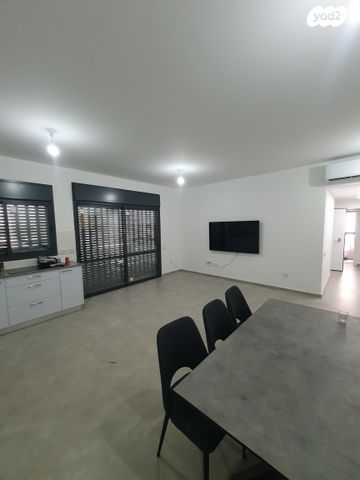 דירה, אריאל שרון 6, נווה שרון / שער העיר, נתיבות