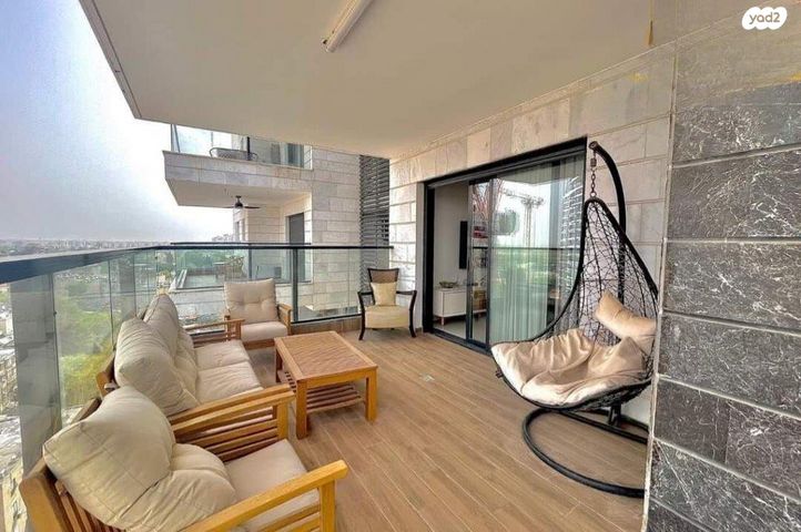 דירה, הכרמל 1, נאות שז"ר, יבנה