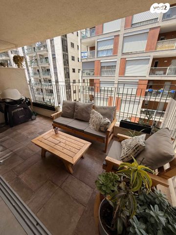 דירה, גרשום 12, נווה רם, שיכון מזרחי, רמת גן