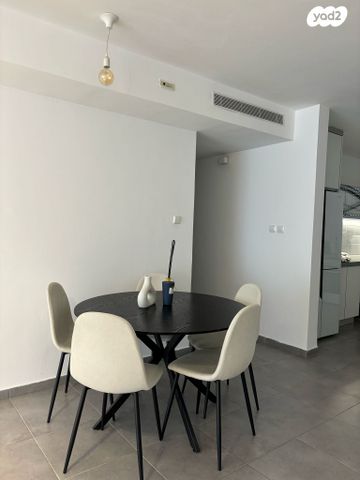 דירה, נחל איילון 13, צור יצחק, צור יצחק