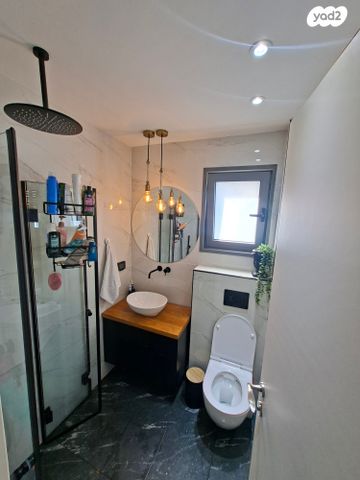 דירה, אהובה עוזרי 3, המחנה הצבאי, קרית מלאכי