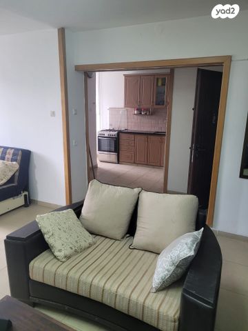 דירה, יוסף שפרינצק 1, שכונת הורדים, קרית שמונה