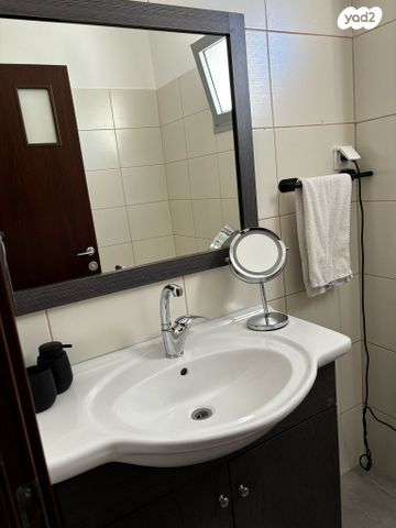 דירה, נחל איילון 13, צור יצחק, צור יצחק