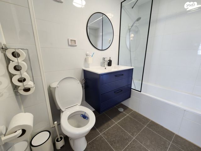 דירה, האנפה 18, החותרים, טירת כרמל