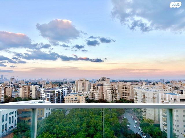 גג/ פנטהאוז, ישראל גלילי 2, קרית אילון, חולון