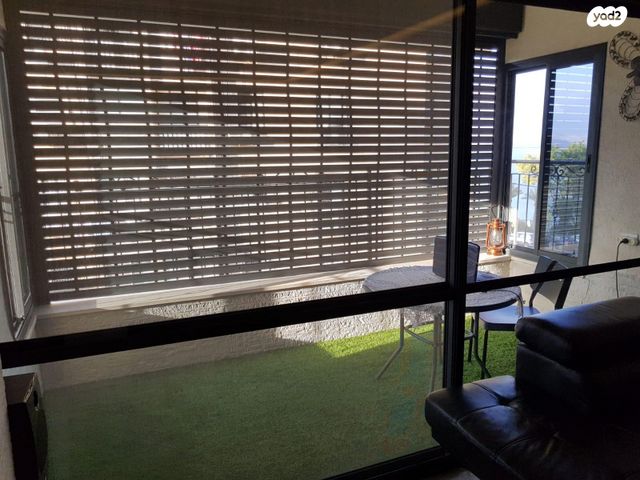 דירה, הגדוד העברי 4, שיכון עובדים, טבריה