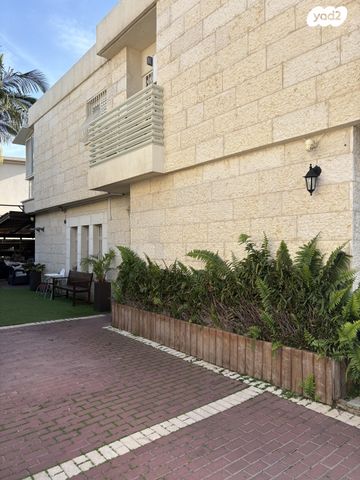 בית פרטי/ קוטג', נופר 55, עין שרה, נהריה