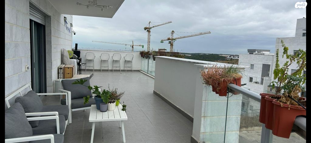 דירה, זלמן שזר 1, מורשת, מודיעין מכבים רעות