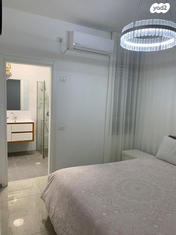 בית פרטי/ קוטג', נעמי שמר 1, אירוס, ירוחם