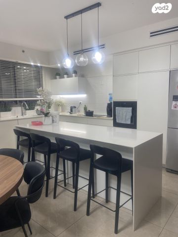 דירה, ש"י עגנון 10, משכנות האומנים, קרית מוצקין