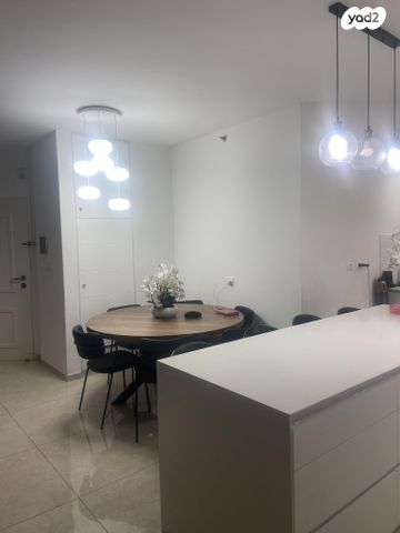 דירה, ש"י עגנון 10, משכנות האומנים, קרית מוצקין